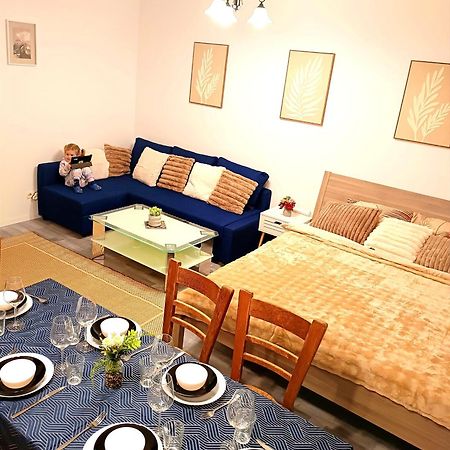 Family Apartments 2 Room'S Muerzzuschlag Экстерьер фото
